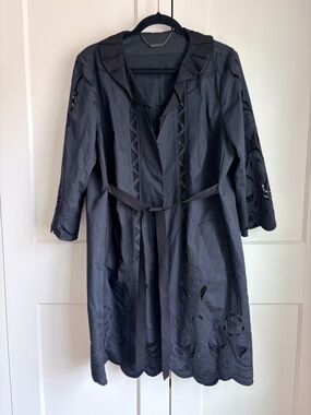 Elie Tahari Black Embroidered Lace Coat with Branded Chain Tag | XL